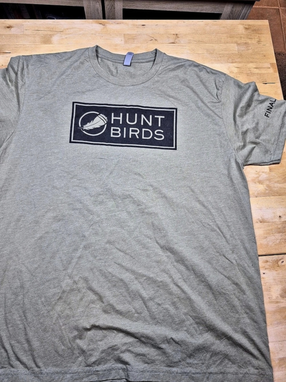Next Level Apparel Hunt Birds Final Rise Graphic Tee XL Green